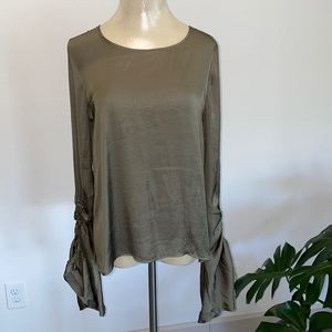 Bardot Long sleeve blouse size US 6/ S NWOT